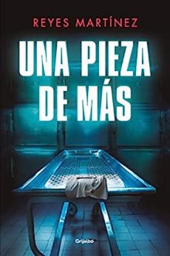 Una pieza de más